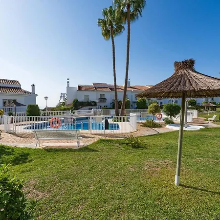 Holiday home Jardines De *