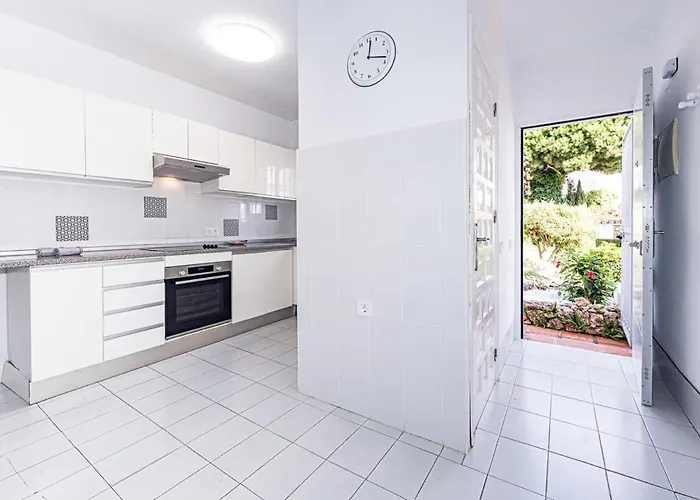 Dom wakacyjny Jardines De *